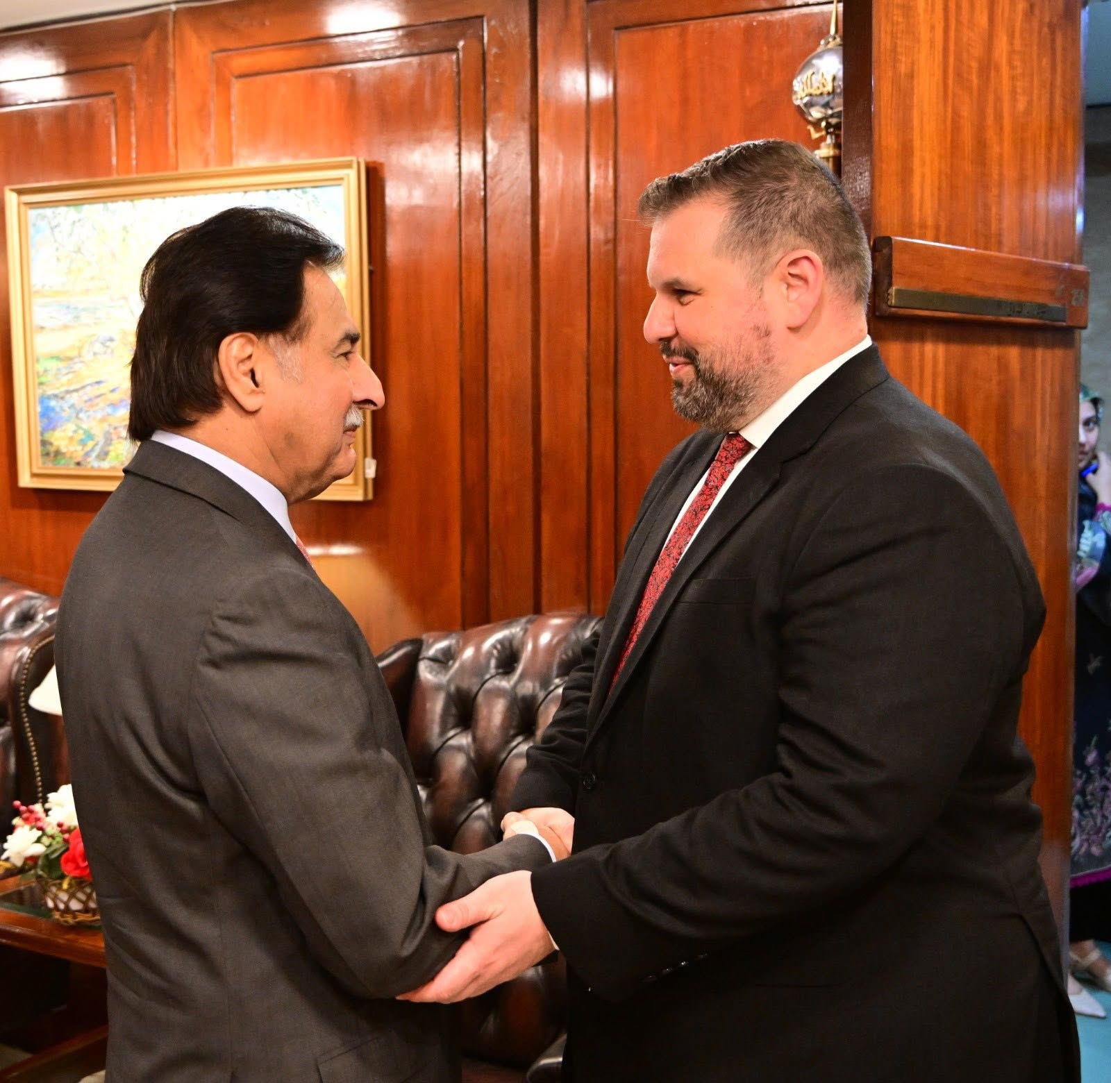 Romania Gifts First Professional Choral Arrangement of Qaumi Tarana to Pakistan